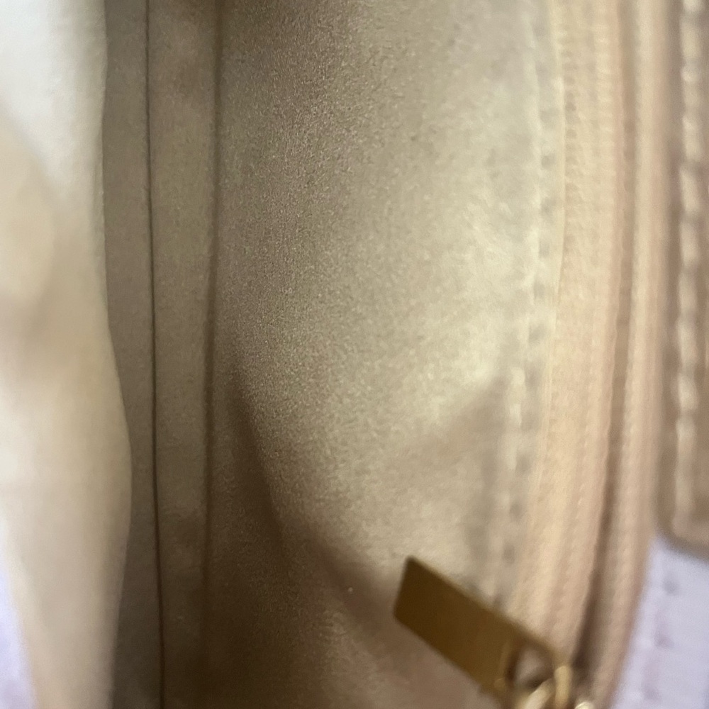 🩷JIMMY CHOO🩷 Gorgeous Authentic Rare Envelop Clutch/Small Bag in Champagne - Picture 8 of 16